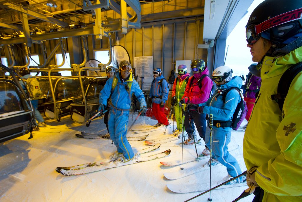 niseko snow tour