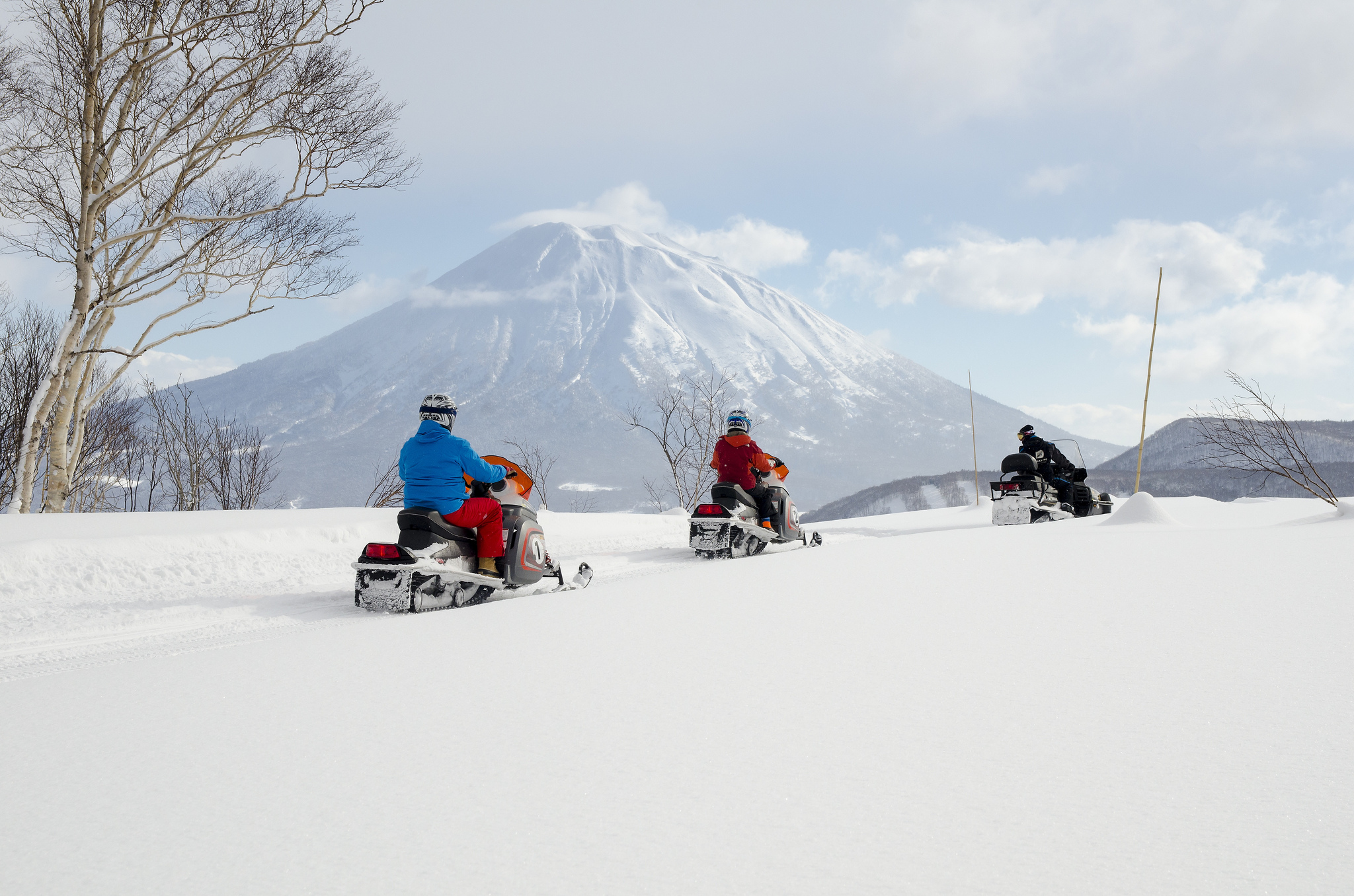snowmobile tours niseko