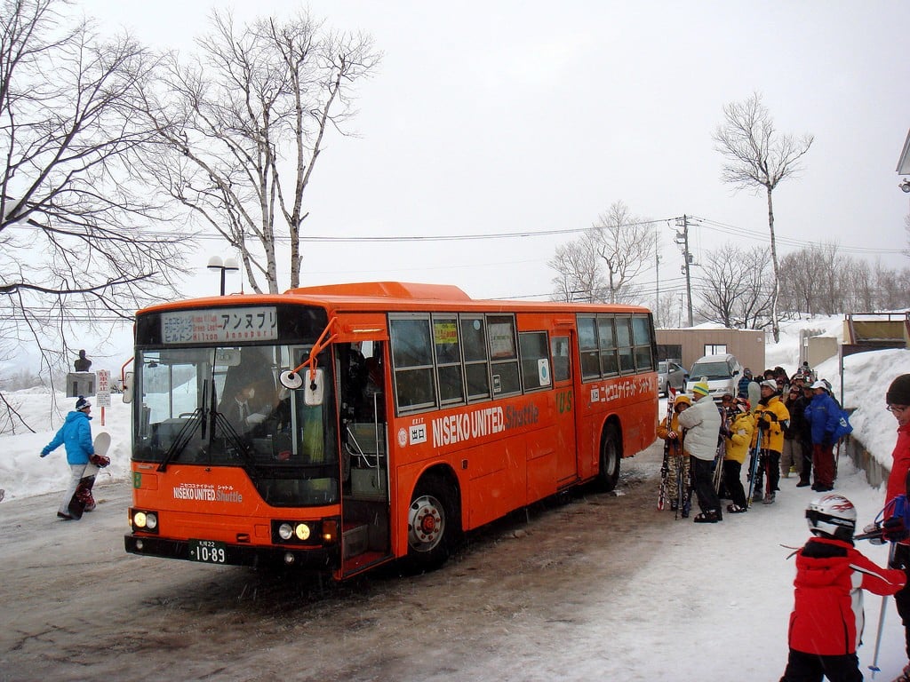 coach transfer from New Chitose Airport to Niseko