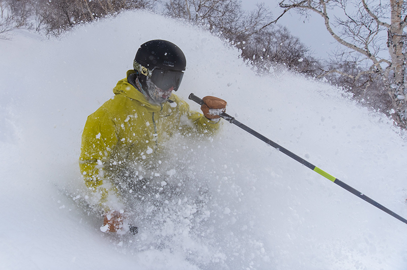 niseko united powder skiing