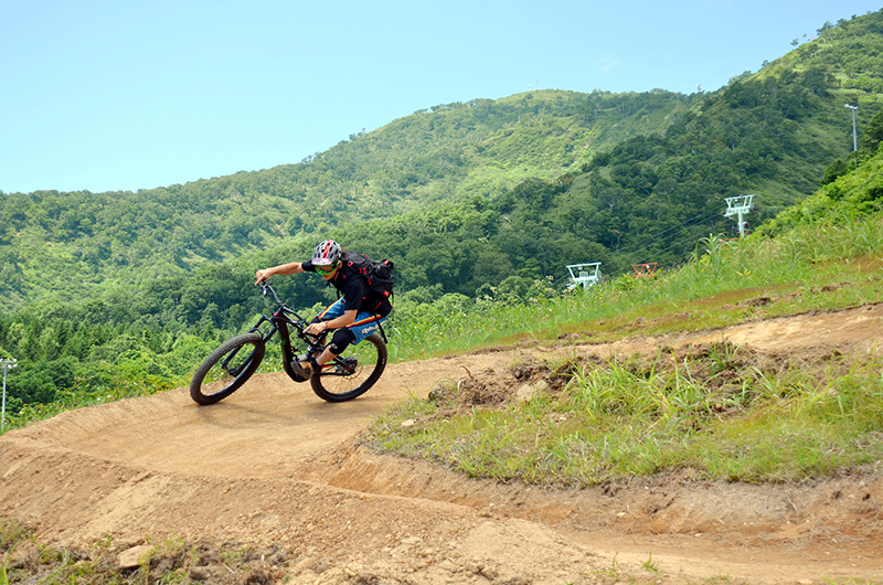 niseko hirafu mountain biking